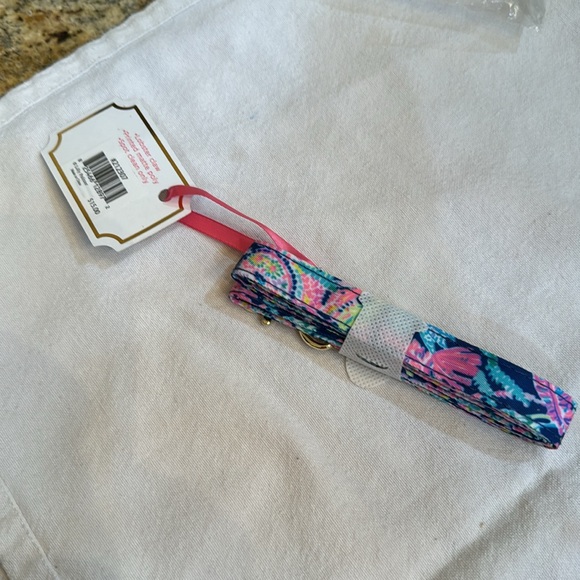 Lilly Pulitzer lanyard - Picture 3 of 3